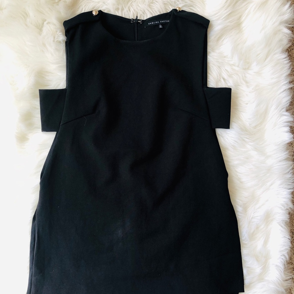 English factory peekaboo side too